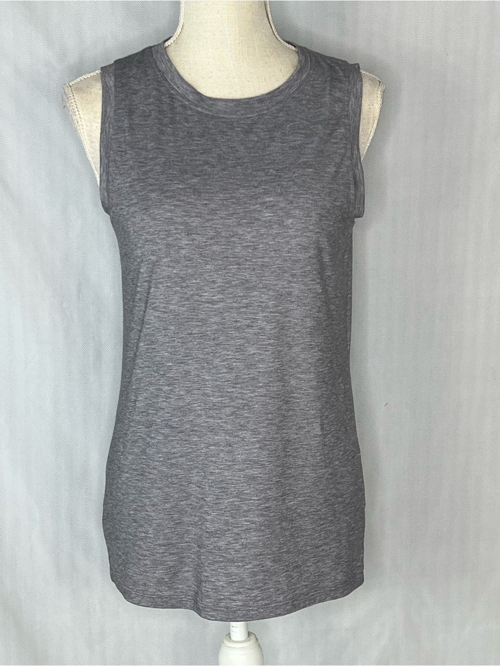 Athleta Tank Top Heathered Gray Sleeveless Crew Neckline EUC XS